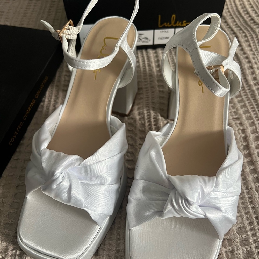 Lulu's Elegant White Bow Heels Platform Size 8